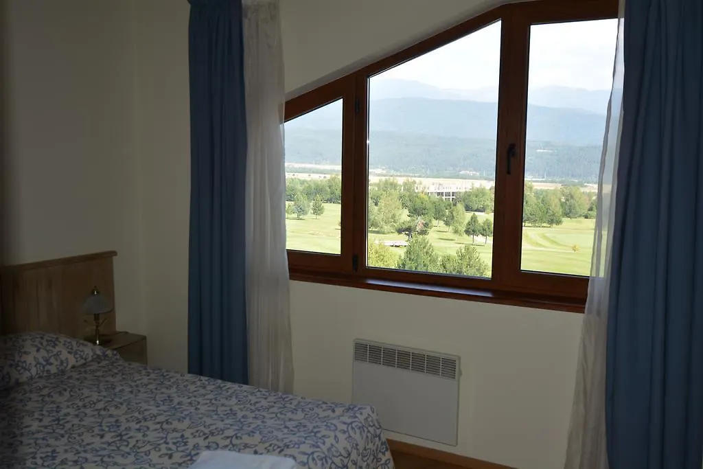 Pirin Golf Hotel & Apartment location